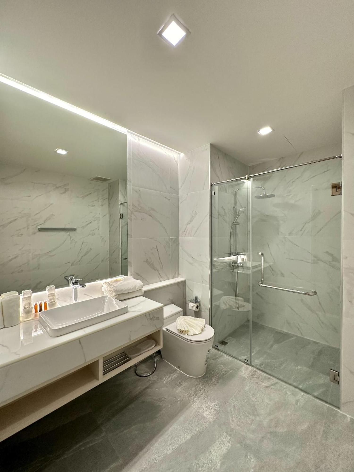 The Regent Phuket Bangtao Beach Pantai Bang Tao Bagian luar foto